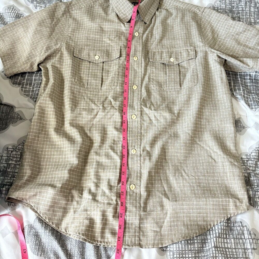 Orvis Men's Short Sleeve Button Up Collared Shirt, Medium - Picture 10 of 10